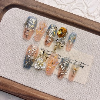 Two-Tone Gradient Embossed Nail Art
