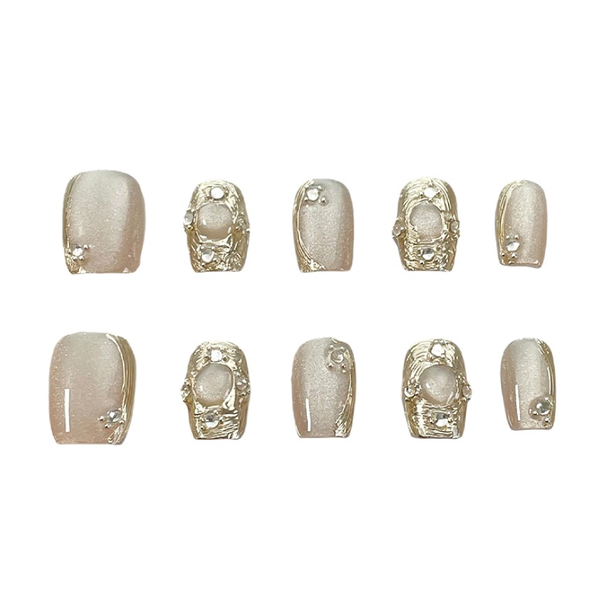 Exquisite Gold Powder and Rhinestone Nail Art