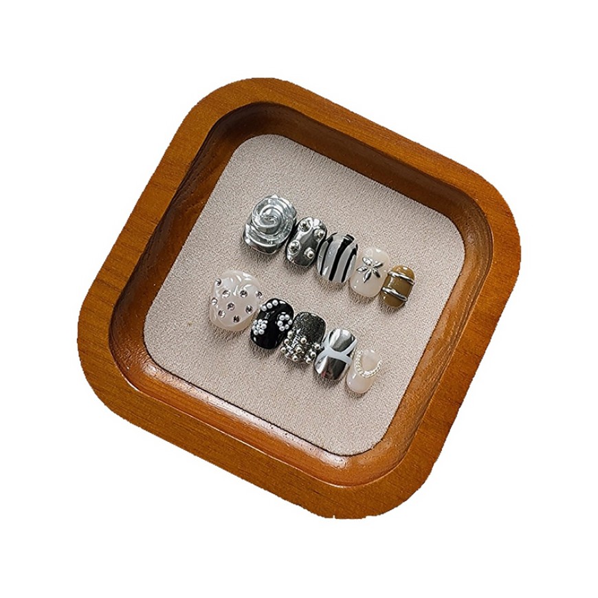 3D Rhinestone Nail Art