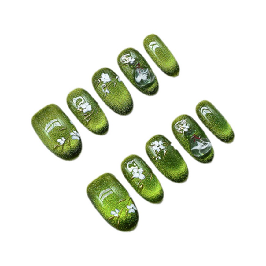 Painted Gardenia Cat-Eye Nail Art