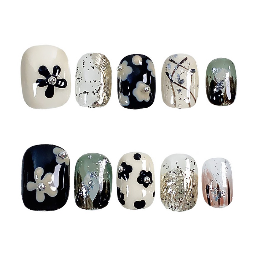 Exquisite Hand-Painted Floral Nail Art