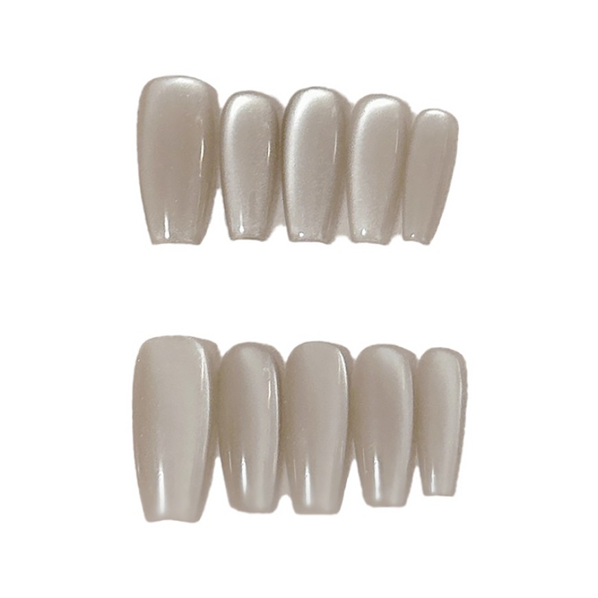 Minimalist Solid Color Cat Eye Nail Art